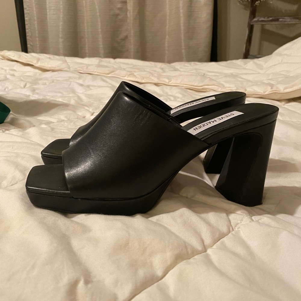 Black Wedges